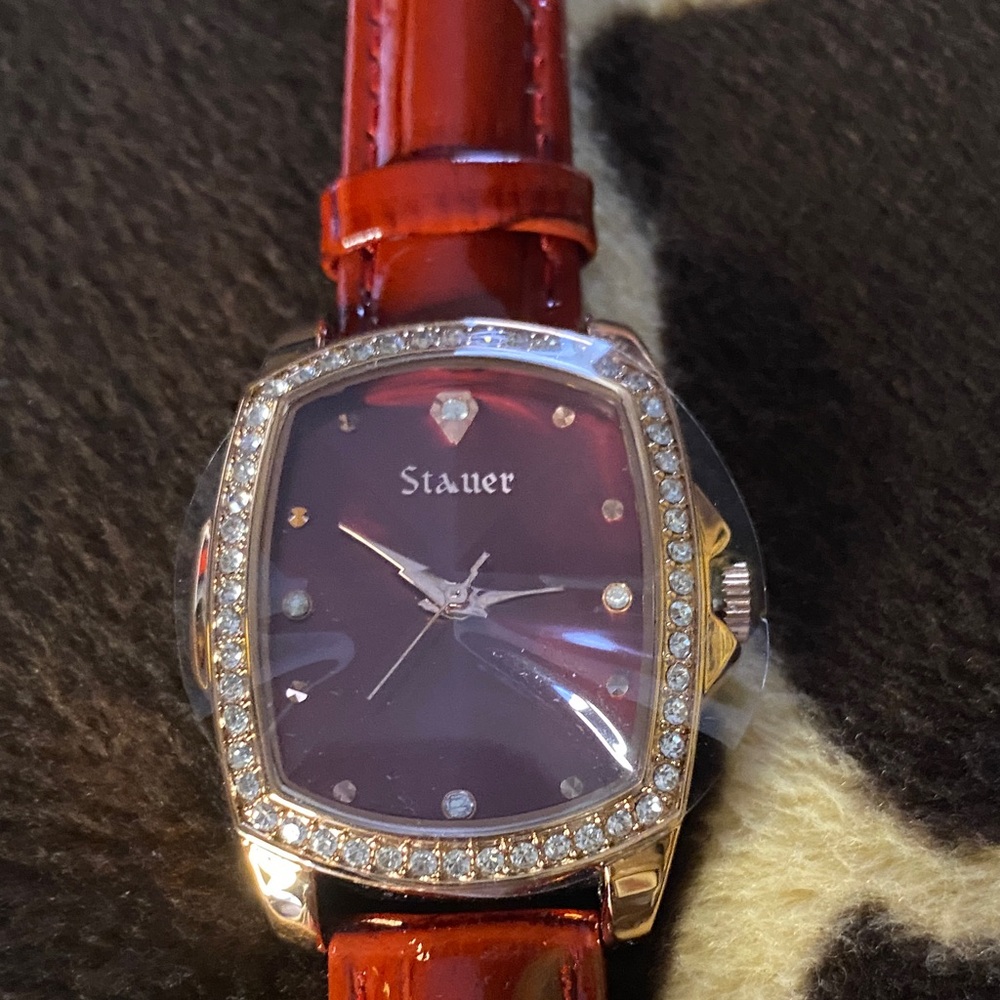 Stauer Red Leather Watch - Picture 4 of 10
